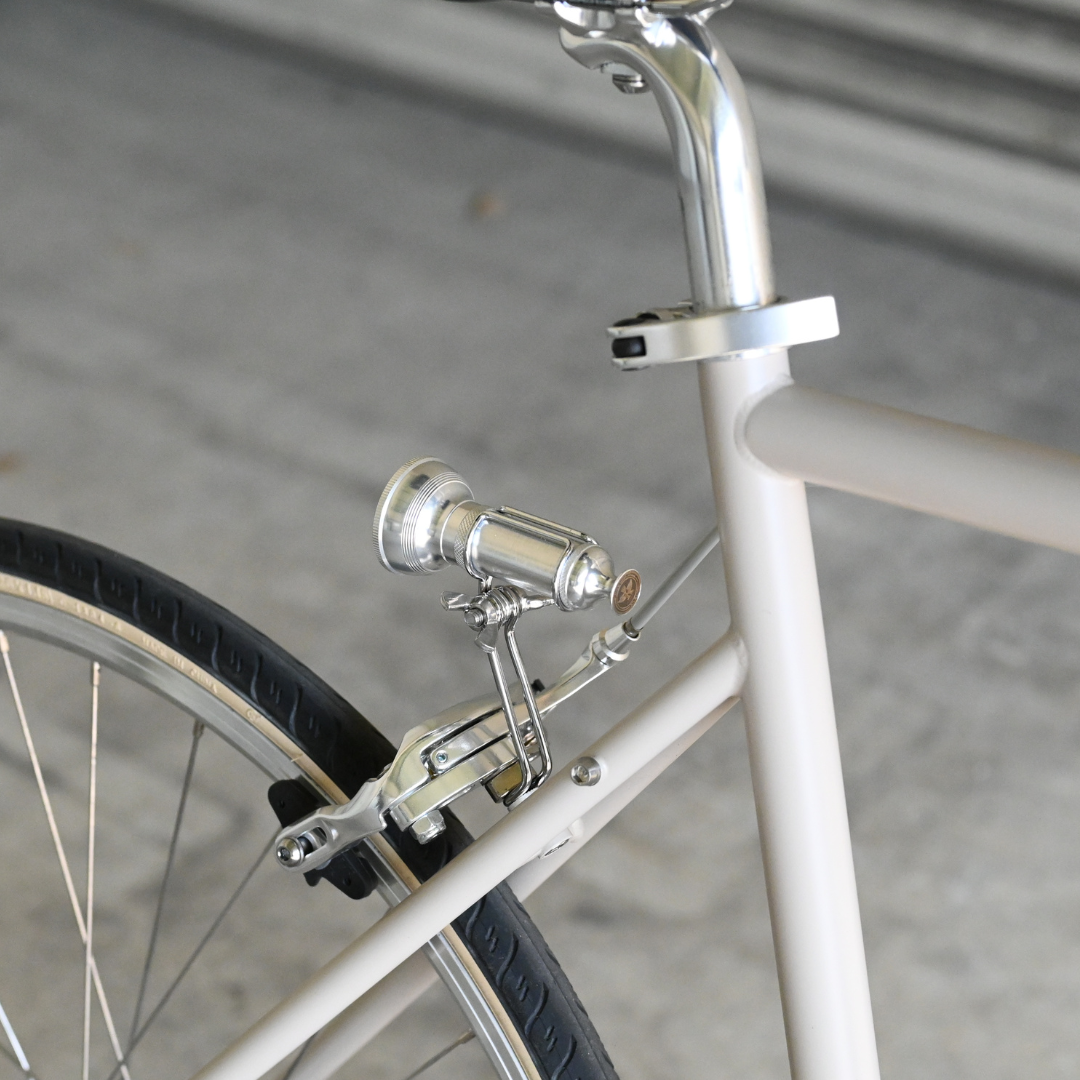 V2 Vintage Light Rear