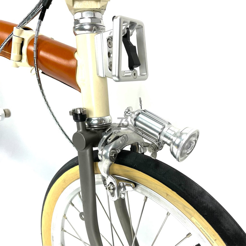 V2-F Vintage Light front USB rechargeable